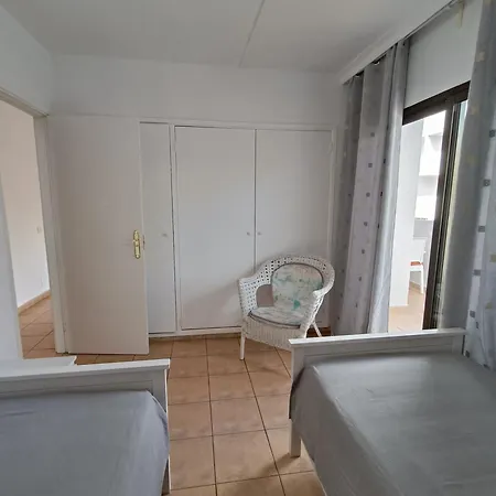Americas 2 Bedroom